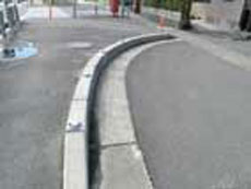 道路鋲設置工事写真